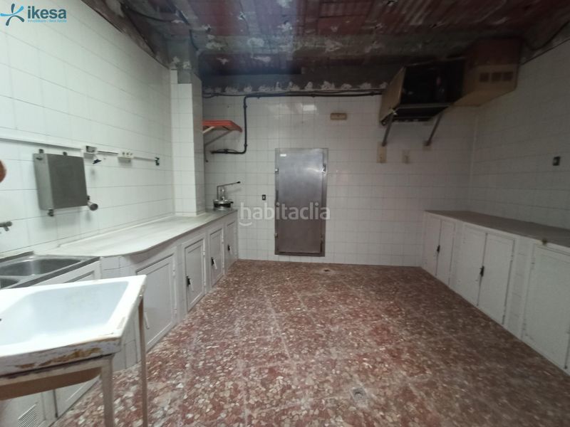 Foto b5612f26-9274-4b85-9036-a0368defc3a9. Local comercial a Andújar