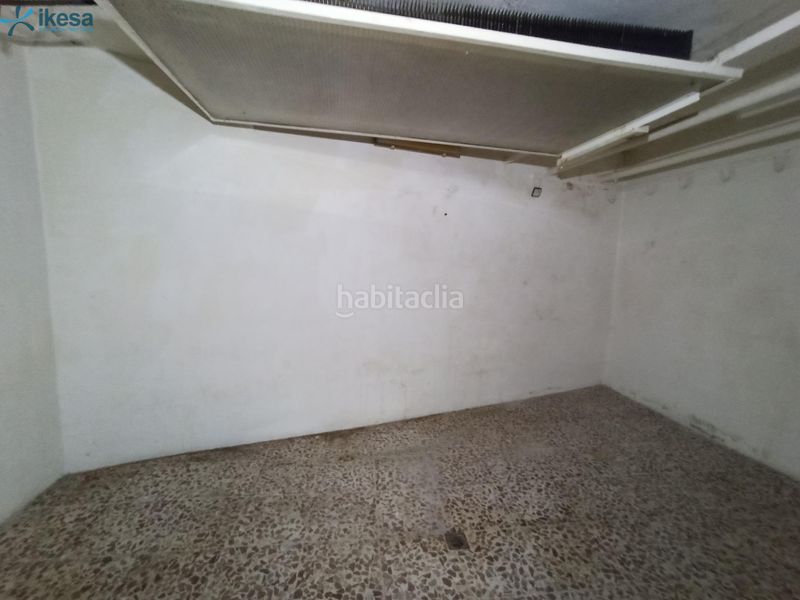 Foto e8fb08e2-9d88-457e-b5b9-4d265edff17b. Local comercial a Andújar