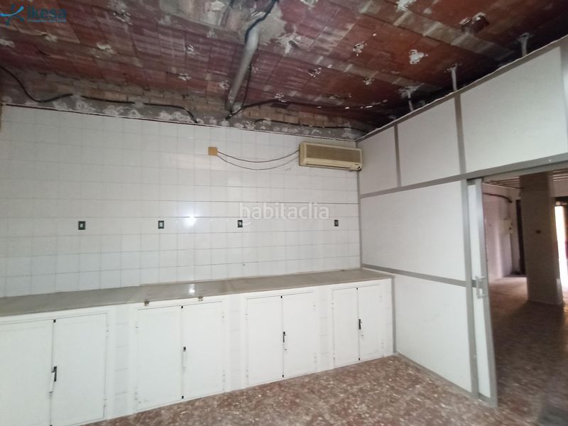 Foto fb79753d-8ec7-445b-a5e3-1165457aba07. Local comercial a Andújar