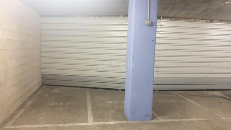 Foto b52fcbc5-b06d-4385-b724-411d9d76c524. Parking coche en Los Remedios Sevilla