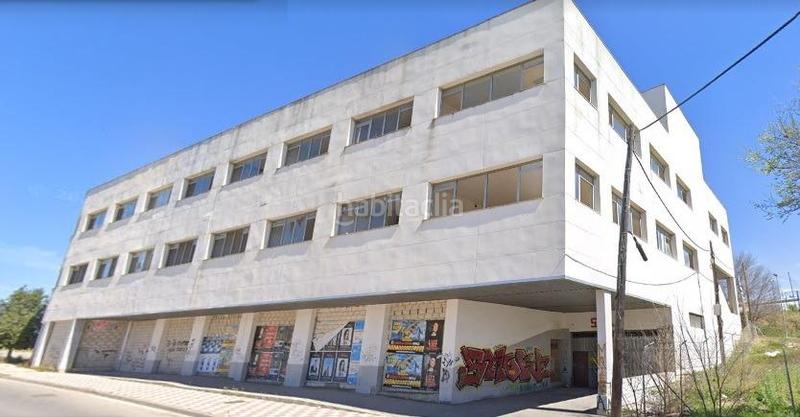 Foto 8ac36cd1-7827-4b70-91b5-053c829f8fc1. Oficina en Alcalá del Río