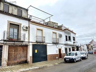 Casa adosada  Alonso de aguilar. Casa adosada en aguilar de la frontera !!!