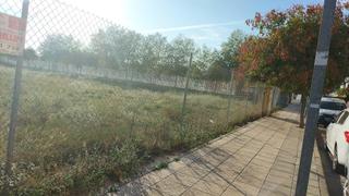 Terrain résidentiel à Centro. Venta de 64 suelos urbanos residenciales en bormujos  sevilla