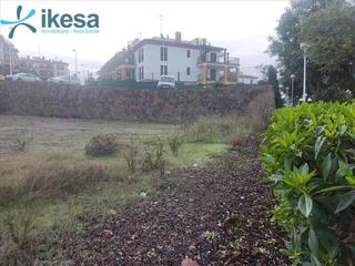 Terreny residencial a Costa Esuri. Venta de 3 suelos urbanos terciarios en sector str. puente esuri