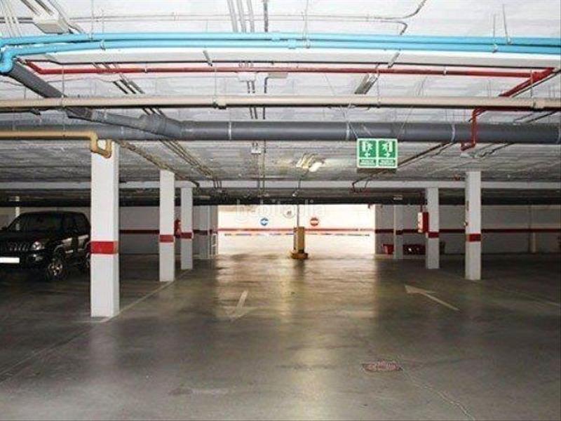 Foto 47ce9816-8557-4736-8d05-55201eff08b8. Parking voiture dans Palmete Sevilla