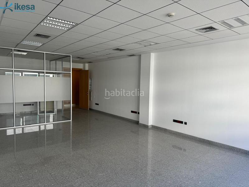 Foto 79604f04-5a4a-4ac3-af36-527b83805076. Bureau dans El Plantinar - Avda. La Paz - El Juncal Sevilla