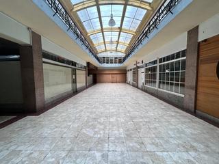 Locale commerciale in URZAIZ