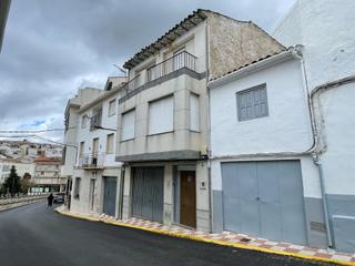 Casa adossada a Castillo de Locubín. Venta de casa adosada en castillo de locubín jaén