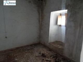 Casa a Frailes. Vivienda para reformas con 3 habitaciones y 2 baños