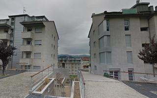 Aparcament cotxe a Burgo-bahiña 73. Venta de garaje en lugar o burgo baiona