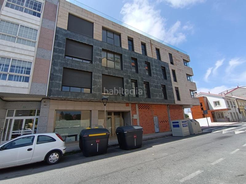 Foto d3576303-b3e5-44e8-84f0-19d1e845677a. Local commercial dans Silleda