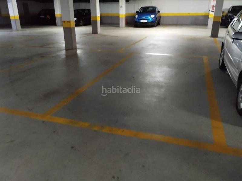 Foto b3552608-e314-4eca-8235-fea525b39d9a. Parking voiture dans Sardoma - Castrelos Vigo