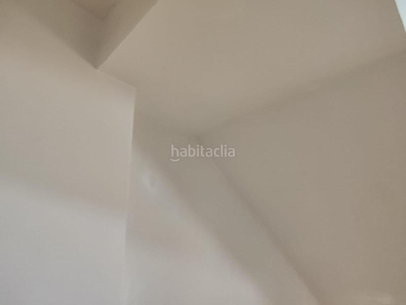 Foto 45aa1af8-42e8-4f56-a624-8d02dd598182. Casa adosada vivienda unifamiliar en la línea de la concepción en Línea de la Concepción (La)