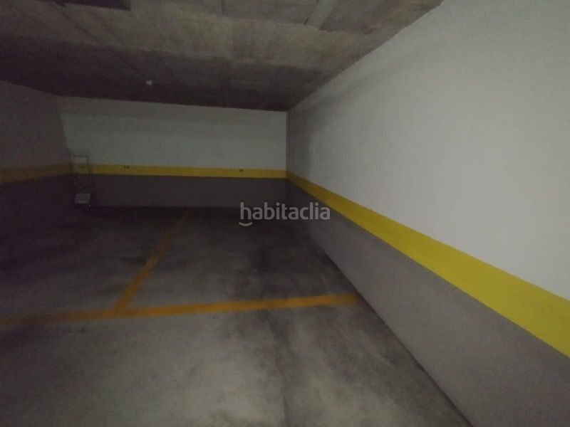 Foto f14c6491-1df2-4441-b528-a1ea7131a2ac. Aparcament cotxe a castrelos 99 a Sardoma - Castrelos Vigo