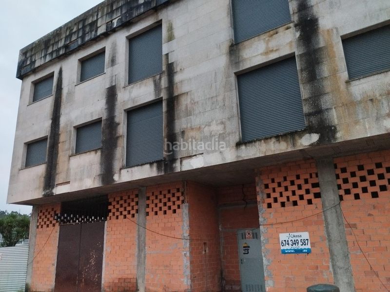 Foto f5036735-94cb-4508-bb3d-1557d6570d41. Edificio in Porriño (O)