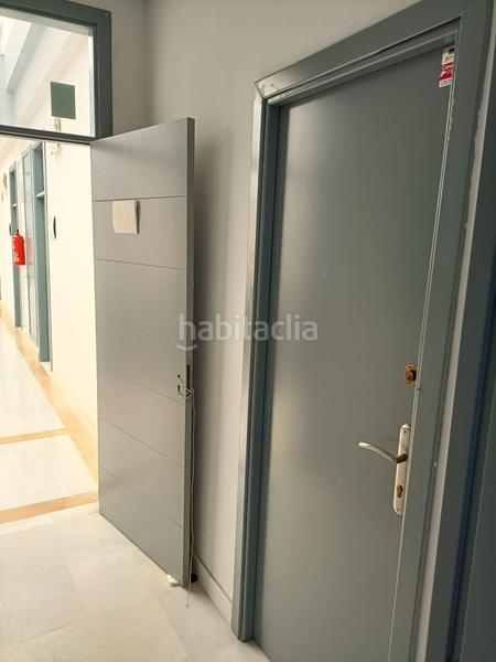 Foto 50a6a0eb-741c-4740-b430-dc90a4e962e4. Ufficio in Pisa Mairena del Aljarafe