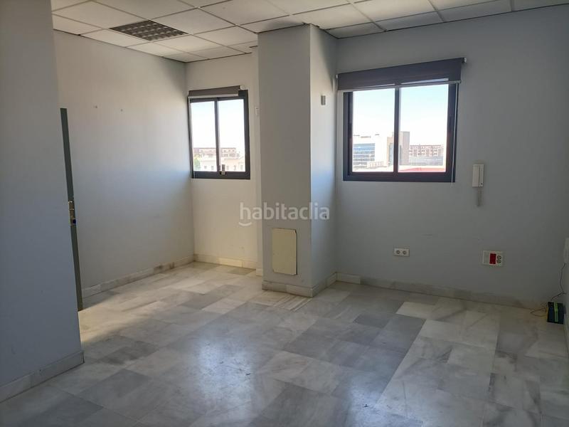 Foto b8f25ed3-c016-47e3-a3d1-56d49f511f37. Ufficio in Pisa Mairena del Aljarafe