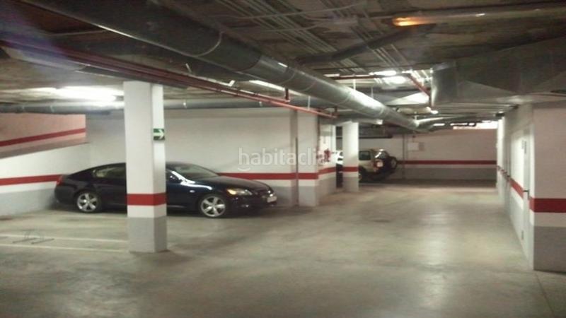 Foto a07c834f-28c7-402d-85ce-02dd3e1b06ed. Aparcament cotxe a La Calzada - La Florida Sevilla