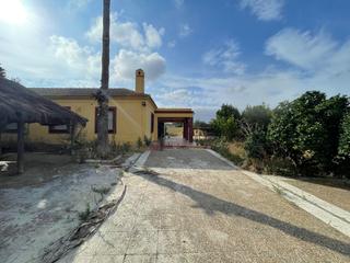Casa a Sanlúcar la Mayor. Venta de casa independiente en sanlúcar la mayor sevilla