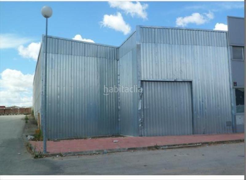 Foto 5fe7c89c-512b-448f-ad5b-34dacc429da7. Bâtiment à usage industriel dans Bailén