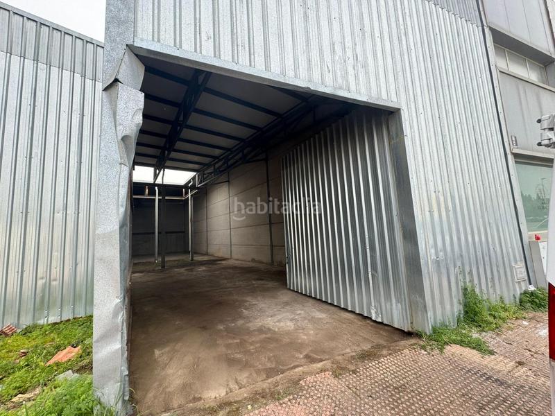 Foto df88ae5b-c21a-4912-8fdf-832a36cca00e. Bâtiment à usage industriel dans Bailén