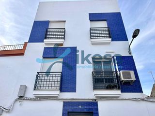 Dúplex  Calle de santiago rusiñol. Venta de dúplex en los palacios y villafranca  sevilla
