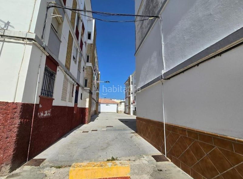 Foto ee74dbb7-d409-4156-b04d-910bc7c14259. Piso pîso en Barbate Barbate