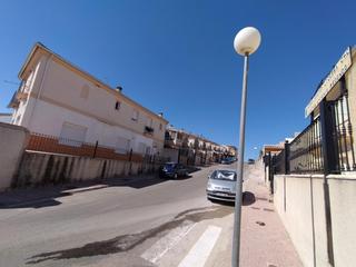 Casa adossada a Bujalance. Venta de casa sin posesión en bujalance córdoba