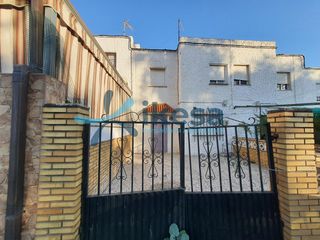 Casa a schiera in Núcleo Urbano. Venta de adosado en aljaraque, huelva.