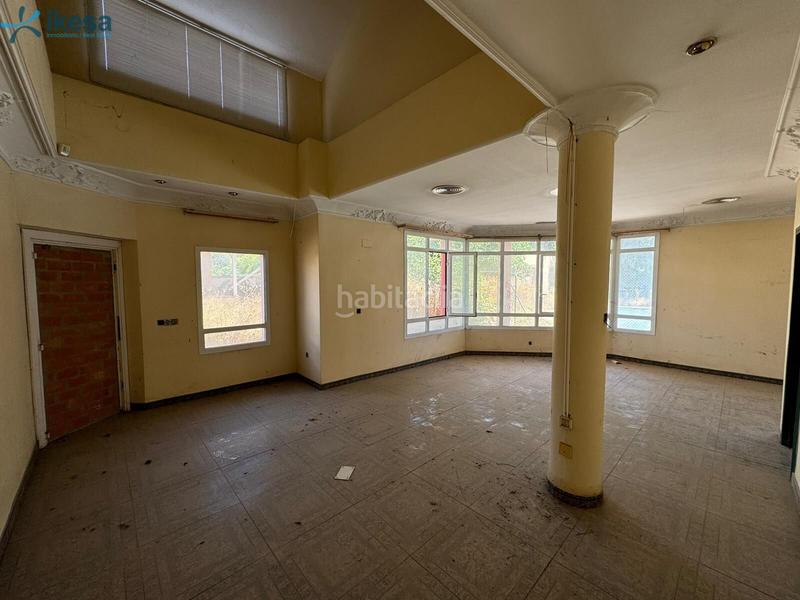 Foto 0c858da7-f28a-4a8d-9bf0-a599528e3f57. Chalet conjunto 3 viviendas con piscina en urb Torrequinto en Alcalá de Guadaira