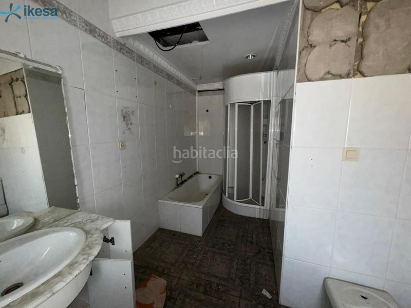 Foto 631bc3f6-f885-4e2c-996a-f6cc746110fd. Chalet conjunto 3 viviendas con piscina en urb Torrequinto en Alcalá de Guadaira