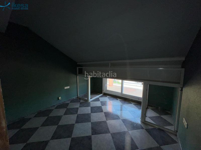 Foto 6cf4c957-5a71-40af-b6d3-c29395e1c9e7. Chalet conjunto 3 viviendas con piscina en urb Torrequinto en Alcalá de Guadaira