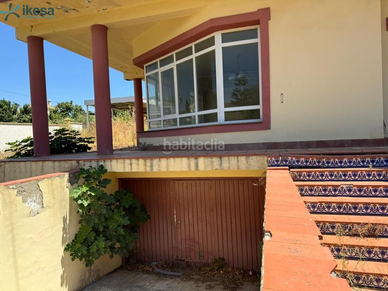 Foto a1cf566a-156b-44f4-a550-dc63703a2c82. Chalet conjunto 3 viviendas con piscina en urb Torrequinto en Alcalá de Guadaira