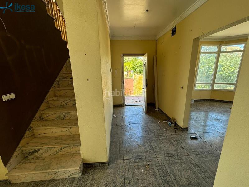 Foto a38bcb32-d935-46c1-92e7-08368b3301ee. Chalet conjunto 3 viviendas con piscina en urb Torrequinto en Alcalá de Guadaira