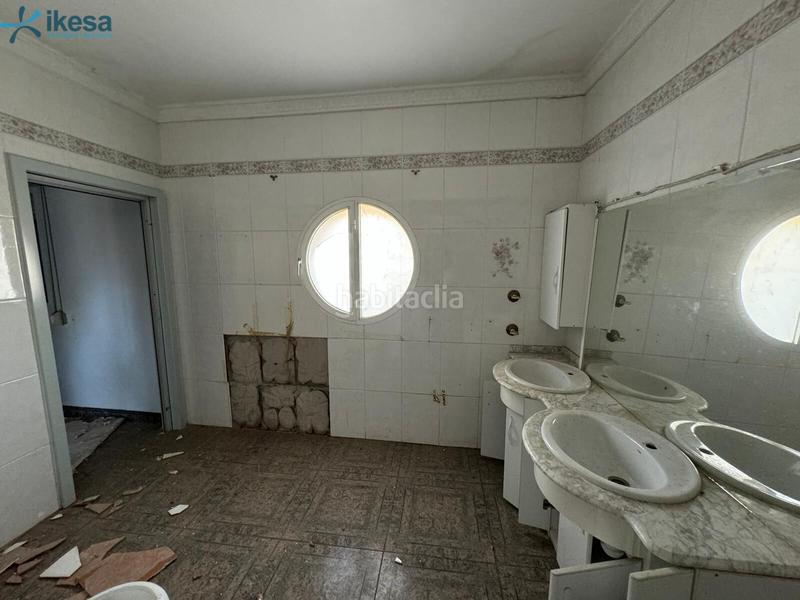 Foto ea4b6d65-f95f-4b67-bcc7-2ac5d192b59d. Chalet conjunto 3 viviendas con piscina en urb Torrequinto en Alcalá de Guadaira