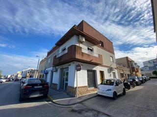 Pis a Carretera de Sanlúcar - Sudamérica. Piso en el pto. sta. maría
