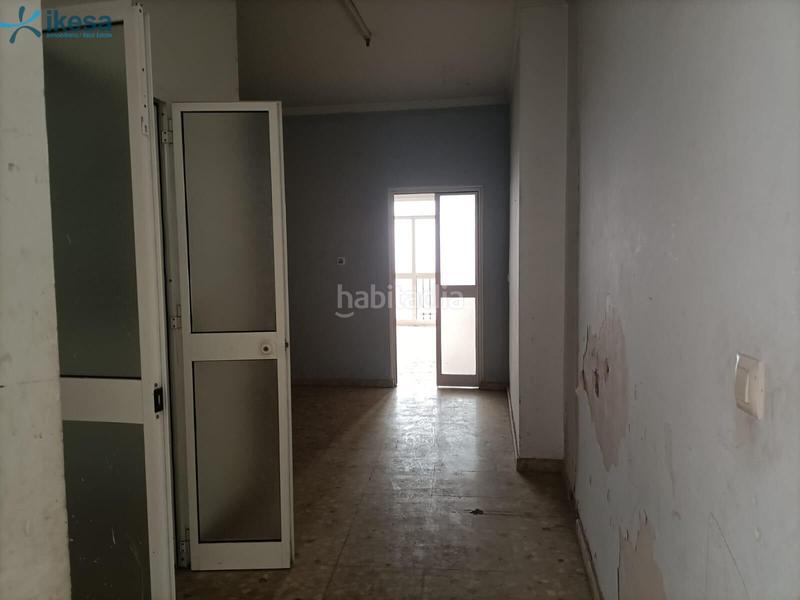 Foto 9c3749ae-4da8-43a3-9ca6-f6fb5d8b20d6. Casa bifamiliare in Lora del Río