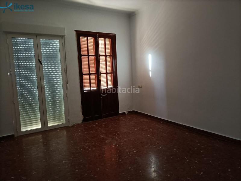 Foto b934cf70-9b33-41f6-8732-22303a7f1cfa. Casa bifamiliare in Lora del Río