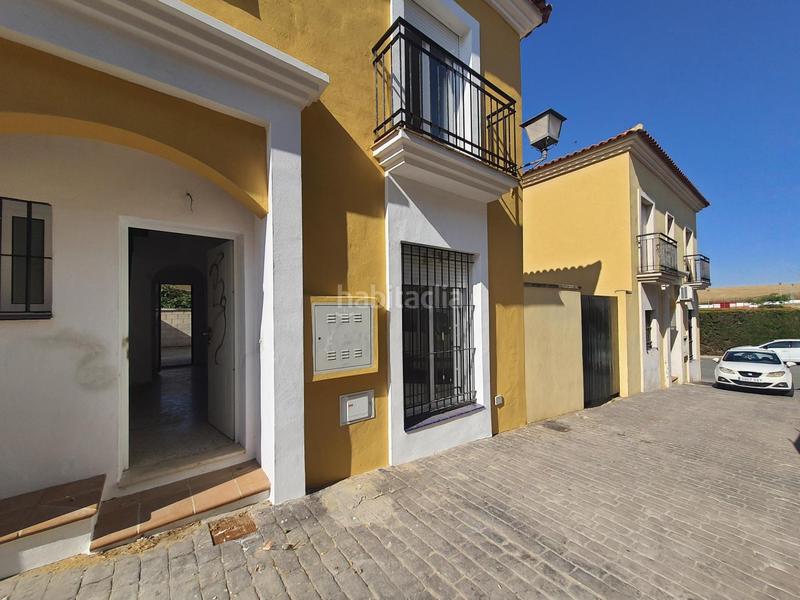 Foto 70d17d7e-d8fb-4b26-a7e9-446392778c68. Semi detached house in Escacena del Campo