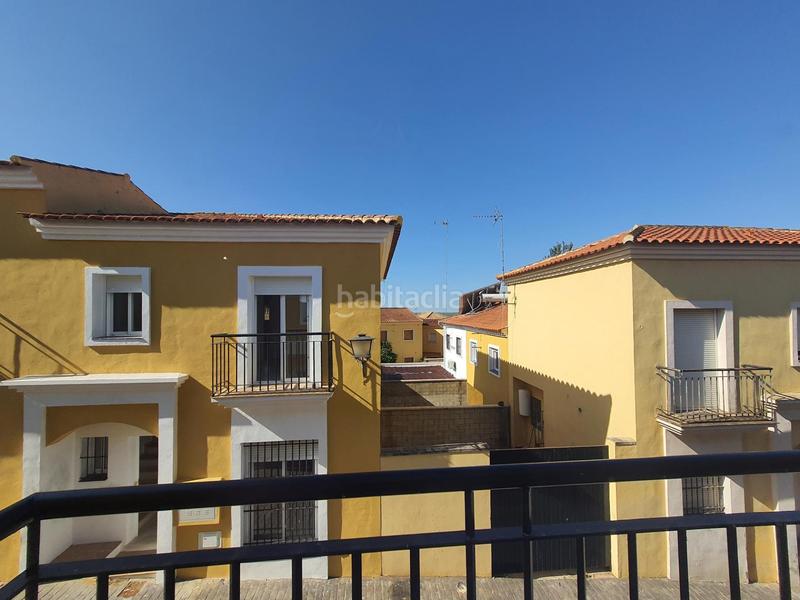 Foto d02b7a06-f88f-44a4-91f3-755cf3908de3. Semi detached house in Escacena del Campo