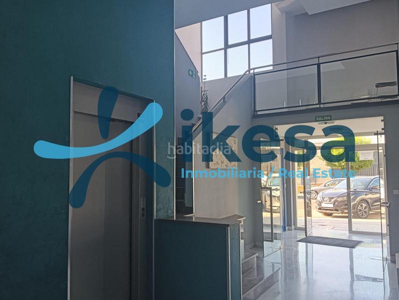 Foto 3202839a-9d1c-4f9d-ba3c-2fda93638bd2. Ufficio in Pisa Mairena del Aljarafe