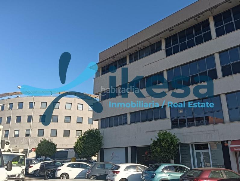 Foto 3dedf1ec-5f9b-40bc-ab00-094a27f93efc. Ufficio in Pisa Mairena del Aljarafe