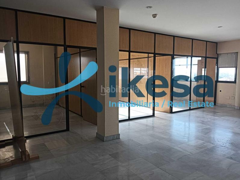 Foto d16c870a-f83c-42b6-8ed6-db2b39bffb84. Ufficio in Pisa Mairena del Aljarafe