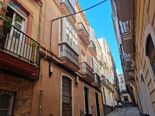 Pis a La Caleta - La Viña. Venta piso alquilado