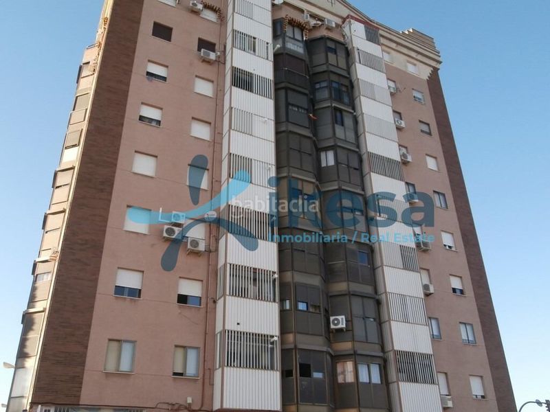 Foto 60cf9843-cccc-45c4-8265-43d656dee860. Pis amb aparcament a La Orden Huelva