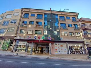 Locale commerciale in Damas apostolicas-san ped 17. Local en centro comercial a ramallosa