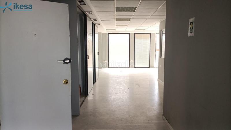 Foto 40e17248-35ee-475a-8768-145cce6fa5f5. Bureau dans Santa Clara Sevilla