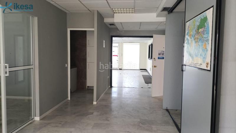 Foto b825961d-c010-47a9-9722-8b6649685f41. Bureau dans Santa Clara Sevilla