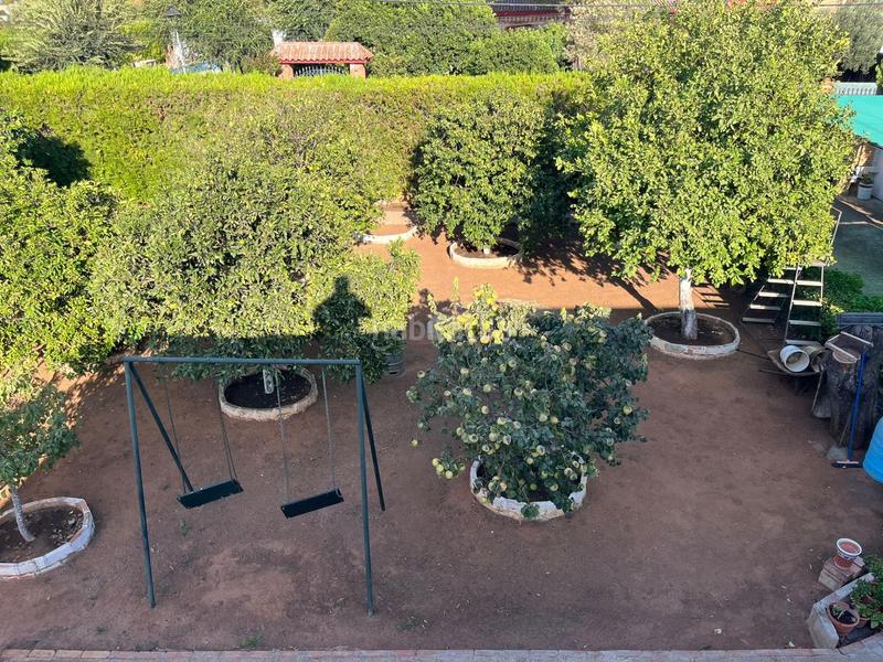 Foto c1eedffd-e300-431e-bd2f-4224cd6f8367. Chalet con parcheggio piscina in Oromana Alcalá de Guadaira