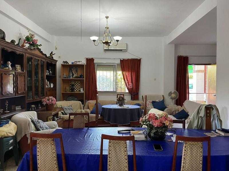 Foto cab6a26e-aa6c-4e04-80c7-a888dc4c69b6. Chalet con parcheggio piscina in Oromana Alcalá de Guadaira